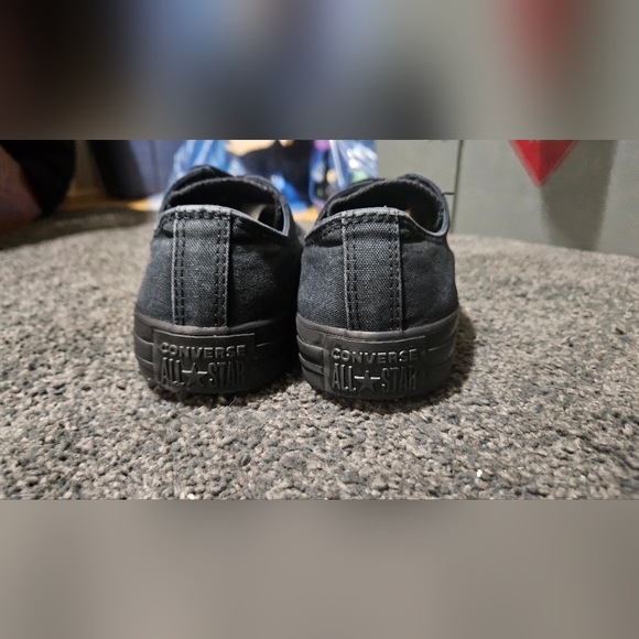 2FOR$40 Converse lowtop chuck taylors - Picture 3 of 5